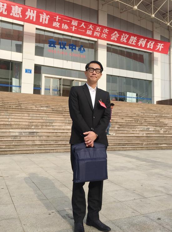 政協委員的明星，皆鰲裡奪尊，汪明荃堪稱一姐，曾志偉急流勇退？