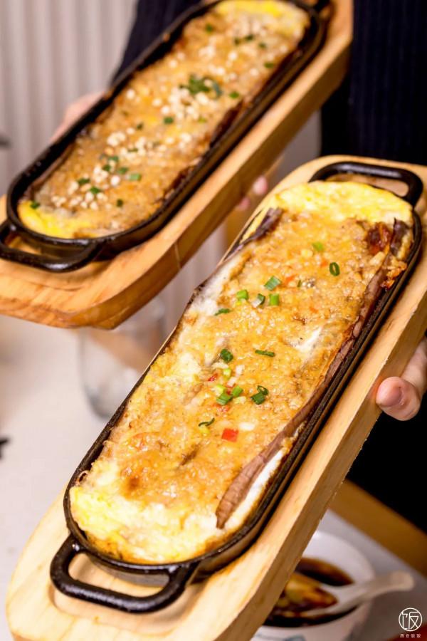 探魚新爆款「冬陰功烤魚」來了，一整個泰爽辣