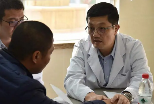 醫院裡“普通號”和“專家號”有什麼區別？看病時該怎麼選擇？