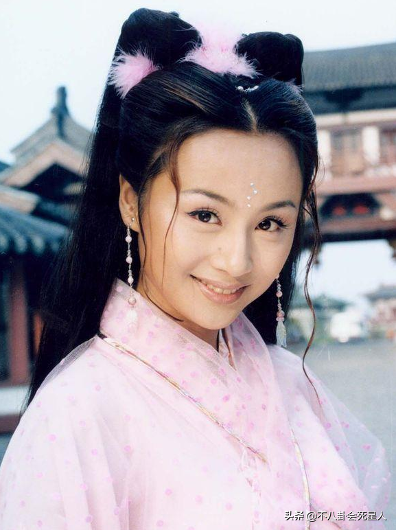 10位童年女神現狀:有人被造謠去世,有人入豪門,張庭惹大麻煩 10位童年女神現狀:有人被造謠去世,有人入豪門,張庭惹大麻煩