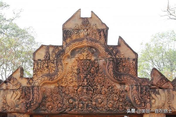 意象裡的吳哥3—女王宮，午後綻放的紅色玫瑰