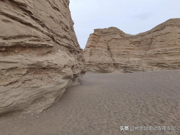 漢EV自駕新疆魔鬼城,駐車大海道景區過夜,放電做飯 漢EV自駕新疆魔鬼城,駐車大海道景區過夜,放電做飯