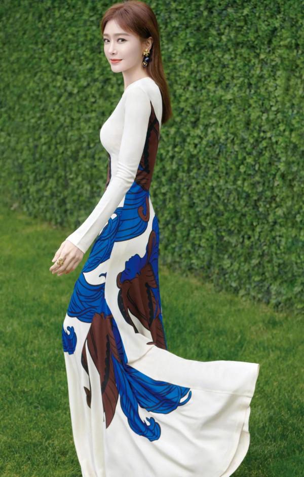 秦嵐美圖，精緻優雅，美目流盼，明豔動人