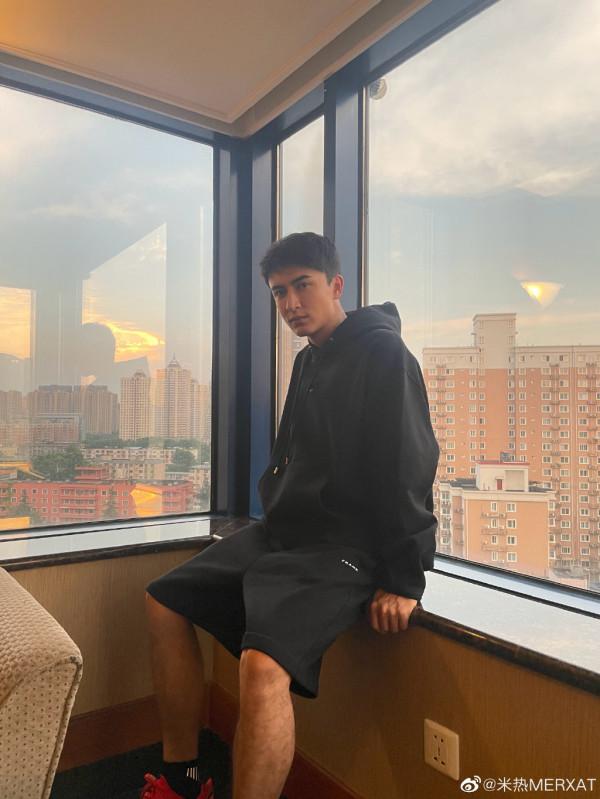 米熱：與迪麗熱巴同為新疆人的同班同學，參演多部大熱劇始終沒火