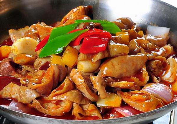 乾鍋肥腸教程，先滷後炸色香味俱全！顧客一吃就是三十年