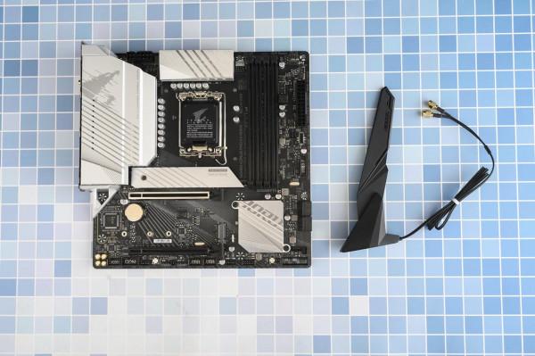 DDR4過時嗎？十二代酷睿照樣用，金百達國芯記憶體試玩