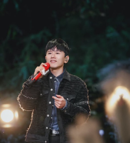 阿穆隆入獄，甦醒被雪藏，王錚亮當老師，07年快男艱難的音樂之路