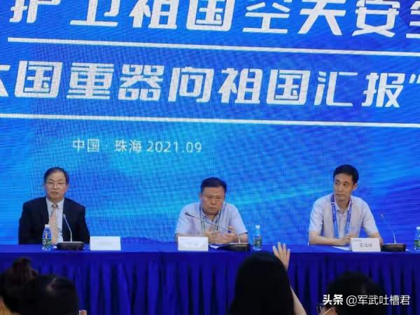 下一代艦載機究竟是鷂鷹還是殲20改進版？殲15總師給出了答案