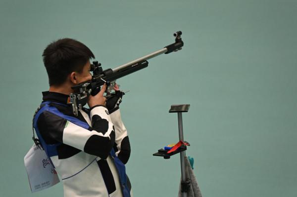 射擊——男子50米步槍3種姿勢決賽：張常鴻奪冠