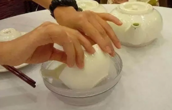 沒有東西能阻止一個廣東人飯前燙碗