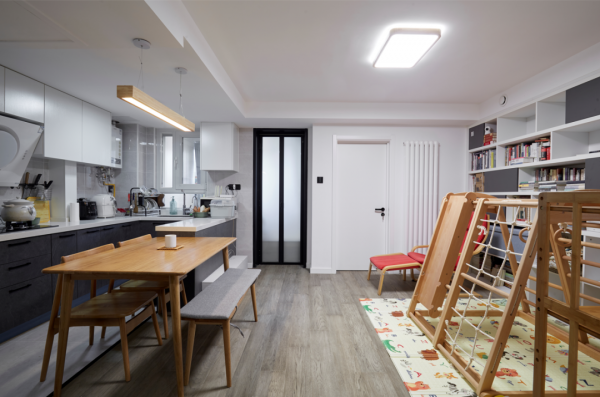 改小臥室做衣帽間和淋浴房？這個68㎡老房子咋想的