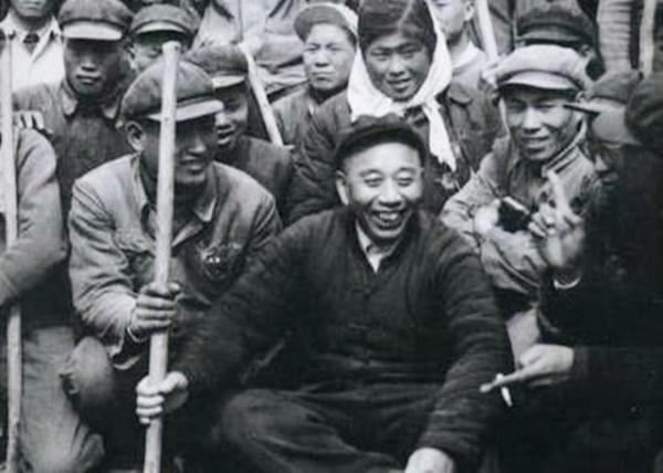 鐵道兵的歷任司令員都是誰，他們的任期各是多少，誰的任期最長？