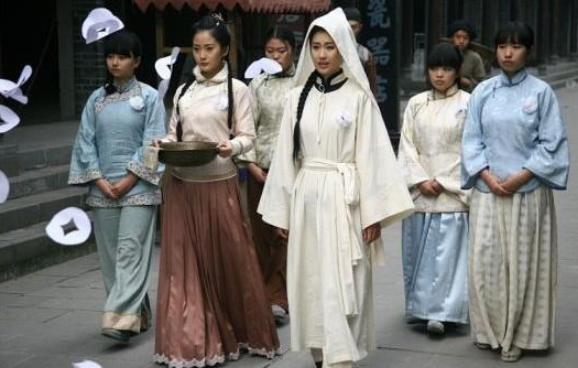 俗語：男佔三八必發，女佔三八必寡，“三八”指什麼呢？如何發？