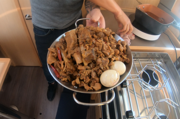 中國小夥的航海日記（三）：瑞典小島物價真貴，買個蒜心都在滴血