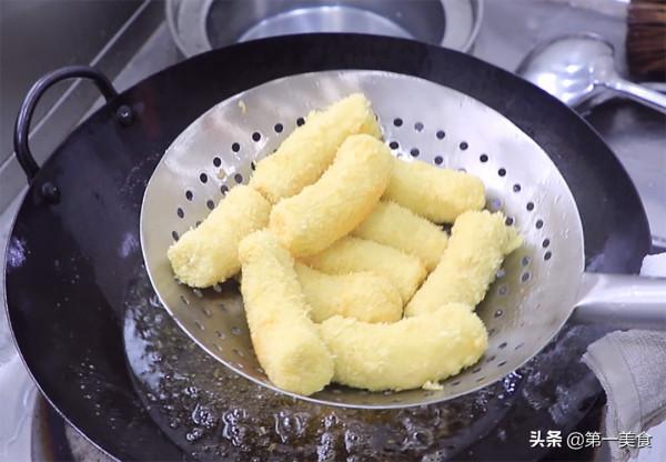 香蕉別直接吃了，試試這個脆皮香蕉，一裹一拌不脫皮，外酥裡嫩