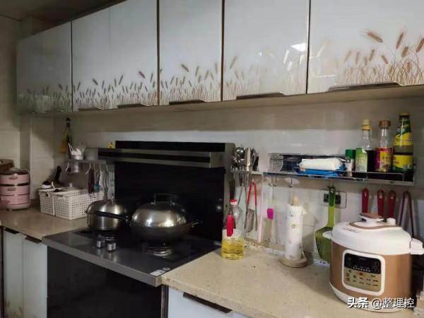 11位整理師10小時搞定160平方米,捨棄雜物超過1000斤 11位整理師10小時搞定160平方米,捨棄雜物超過1000斤