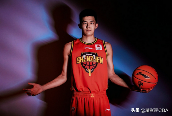 CBA又湧現出18歲潛力鋒線!兩戰19投15中砍38分,天賦不輸曾凡博 CBA又湧現出18歲潛力鋒線!兩戰19投15中砍38分,天賦不輸曾凡博