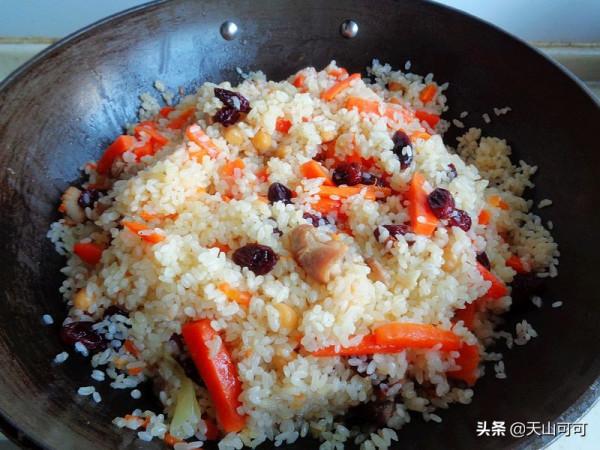 我家冬天週末一日三餐，抓飯配燉菜，好吃又暖和