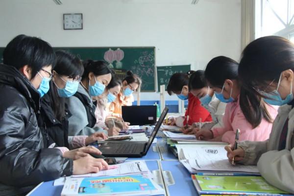 無&OpenCurlyDoubleQuote;生&rdquo;教學，有聲課堂，學生在家，教師在&OpenCurlyDoubleQuote;堂&rdquo;