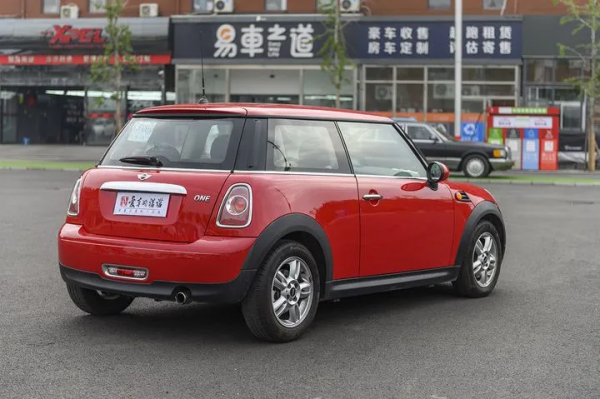 二手MINI ONE：更適合代步的MINI，好看好開價實惠