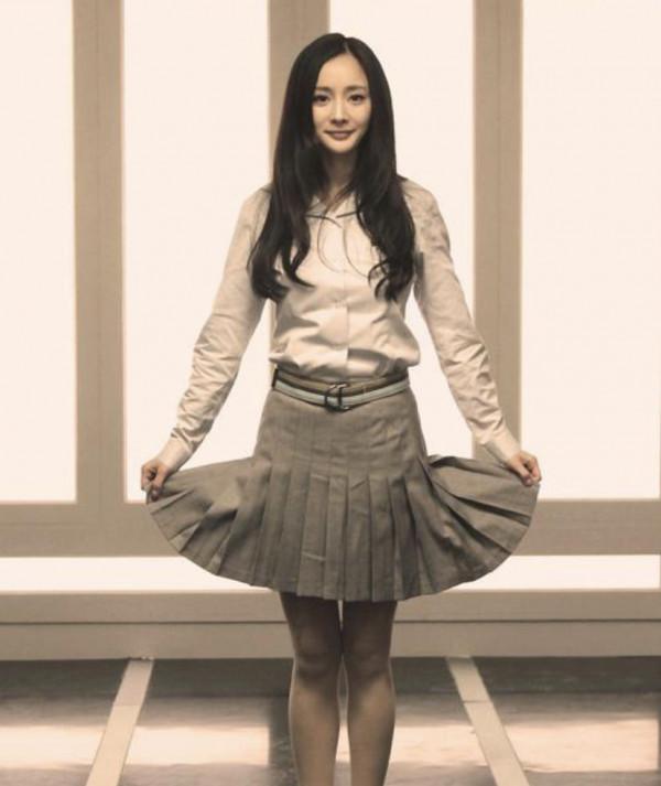 女星校服造型難駕馭？有人32歲仍像高中生，有人像媽偷穿女兒衣服