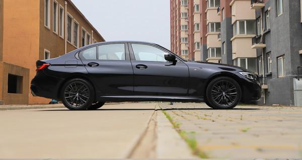 「鵬哥聊車」寶馬3繫有必要多花5萬買高功率嗎? 「鵬哥聊車」寶馬3繫有必要多花5萬買高功率嗎?