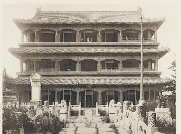 再也看不到北京的古建築,若按梁思成的方案,今天北京城無以倫比 再也看不到北京的古建築,若按梁思成的方案,今天北京城無以倫比