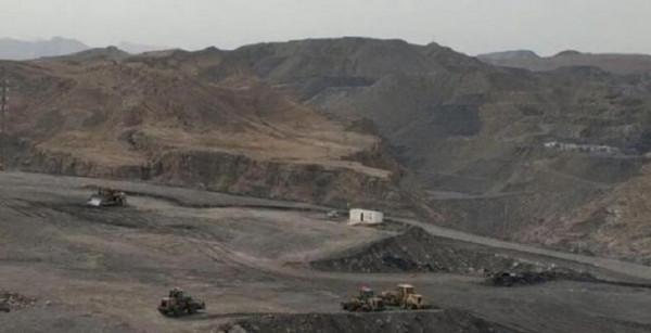 賀蘭山煤層自燃300多年，每年損失10億，為何自燃且撲不滅？