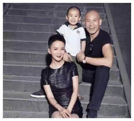 演員謝蘭：嫁給師小紅，讓聾啞父母有依靠，39歲為愛生子