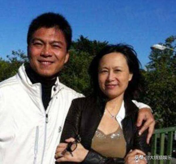 6位嫁給初戀的“老戲骨”，個個情史乾淨如白紙，牽手就是一輩子