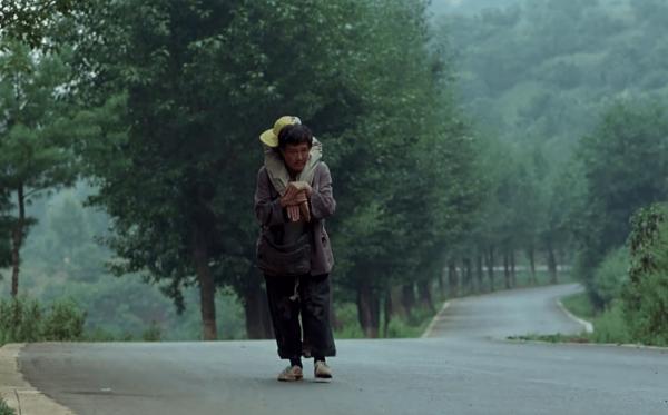 《落葉歸根》14年，趙本山解甲歸田，十配角有人當紅有人逝去