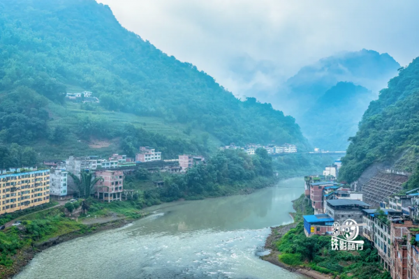 隨行 | 中國“最窄”的縣城——鹽津縣