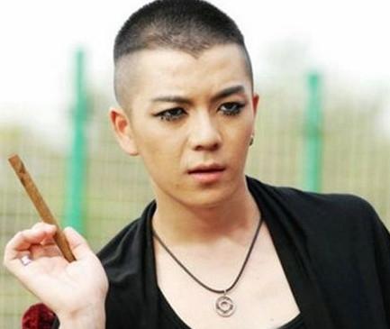 救命！金主爸爸讓你代言化妝品，你卻差點把人禍禍到關門