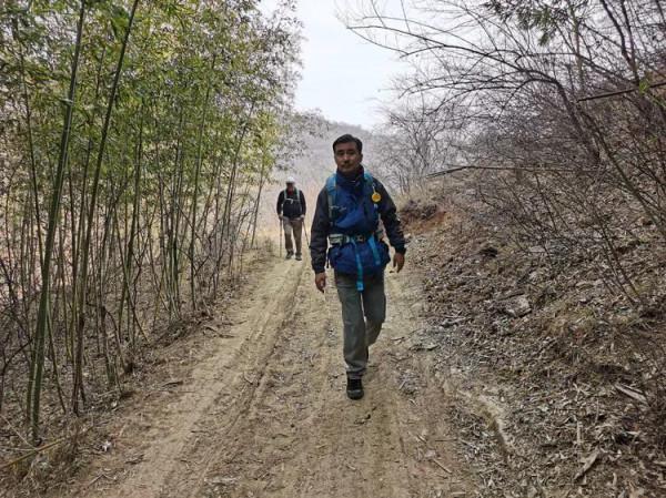 徒步白雲寺渡槽一一絕壁大梯一一上白雲一一白雲寺 徒步白雲寺渡槽一一絕壁大梯一一上白雲一一白雲寺