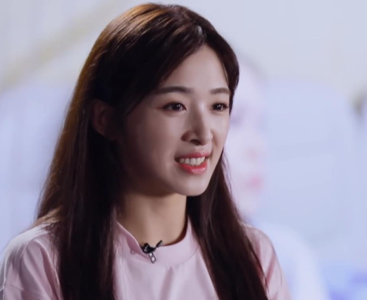 央視帶頭宣傳，張靜初女性大劇開機，與《隱秘而偉大》夏處長搭檔