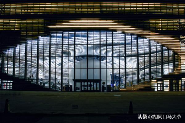 多圖預警！燈光點亮海河岸，國慶首日濱城是這樣的