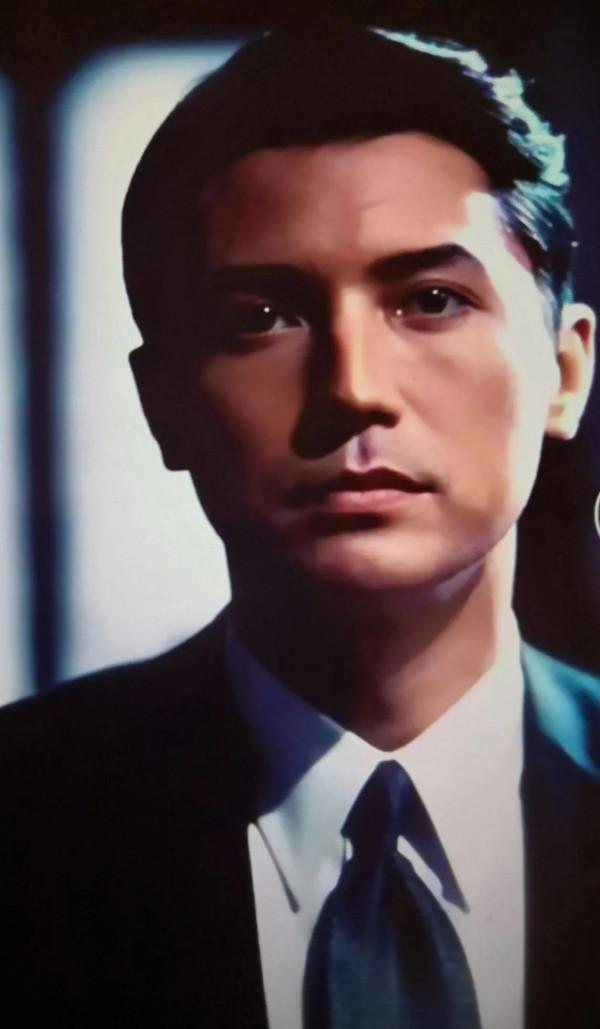 可憐的尊龍：令林青霞王祖賢著迷的男人，卻被摯愛拒絕孤獨一生
