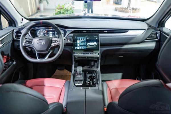 試駕傳祺GS4 PLUS:調校功力比較足 同級2.0T有優勢 試駕傳祺GS4 PLUS:調校功力比較足 同級2.0T有優勢