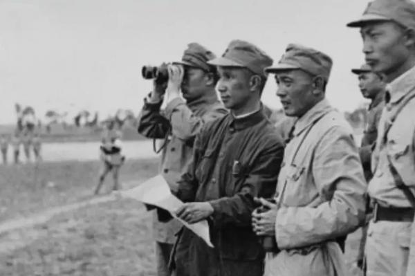 淮海戰役國民黨為何會輸?黃百韜被劉峙拖累死,杜聿明瞧不起粟裕 淮海戰役國民黨為何會輸?黃百韜被劉峙拖累死,杜聿明瞧不起粟裕