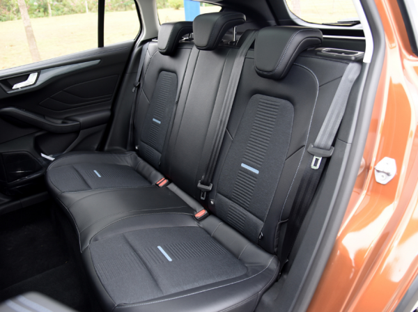 玩樂還是居家？福特福克斯獵裝版VS豐田卡羅拉