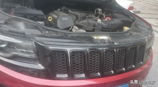 啥來頭?這輛JEEP大切諾基開了8年還能賣45萬!買家:車主被坑了 啥來頭?這輛JEEP大切諾基開了8年還能賣45萬!買家:車主被坑了