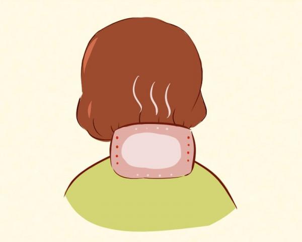 伏案時間過久，頸椎不舒服？預防脊柱側彎，不妨用毛巾做2個動作