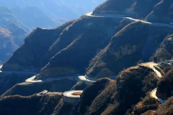 貫穿美景的靈魂公路,房山最“紅”賞秋打卡地 貫穿美景的靈魂公路,房山最“紅”賞秋打卡地