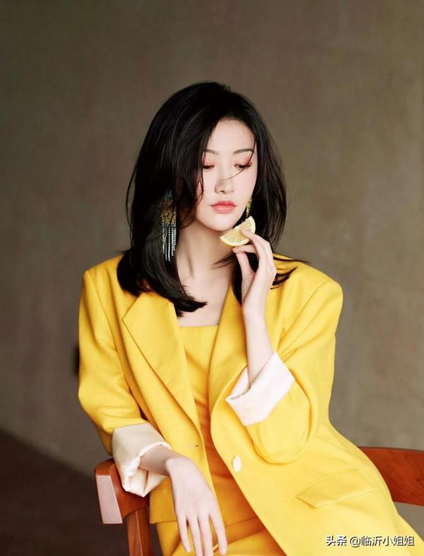 景甜，絕美顏值，高貴氣質，人間富貴花的美譽，這樣的甜甜太美啦