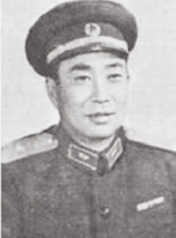 遵義會議召開時,擔任警衛的8個參謀,後來出了2箇中將3個少將 遵義會議召開時,擔任警衛的8個參謀,後來出了2箇中將3個少將