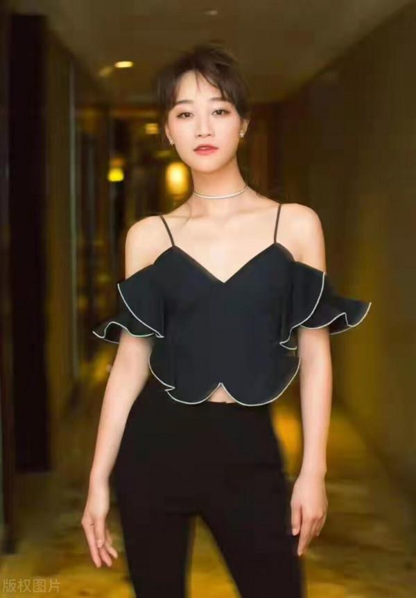 藍盈瑩小姐姐是真的瘦啊 藍盈瑩小姐姐是真的瘦啊