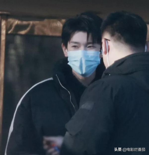 春晚第三次聯排：趙麗穎美目顧盼，毛曉彤虎紋吸睛，宋茜皮衣颯氣