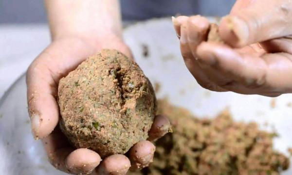 淺談雙鉤的餌料搭配,科學搭配可提高釣魚效率 淺談雙鉤的餌料搭配,科學搭配可提高釣魚效率