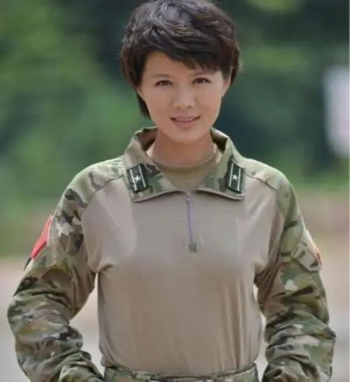 演軍人不招人吐槽的女星，只服這7位，英姿颯爽，具有軍人氣質
