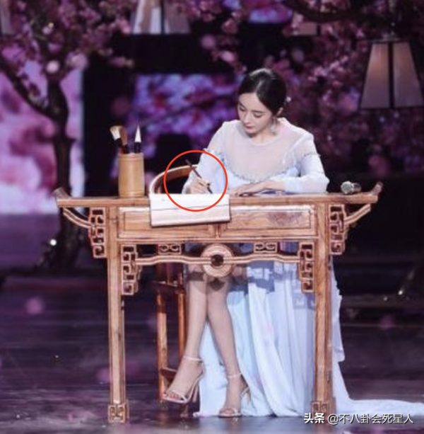 層次越低,越愛顯擺!6大明星炫耀有文化翻車,出盡了洋相 層次越低,越愛顯擺!6大明星炫耀有文化翻車,出盡了洋相